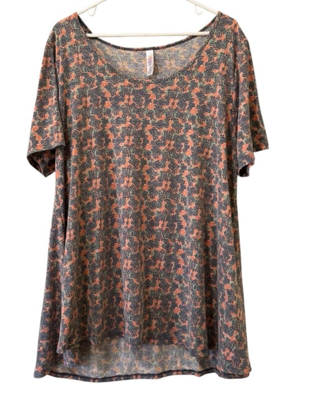 Lularoe Women Tunic Top Size 2XL Short Sleeve Stretch Shirt Loungewear Stretch